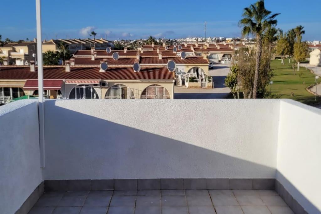 The Triana Townhouse Villa Сиудад Кесада Екстериор снимка